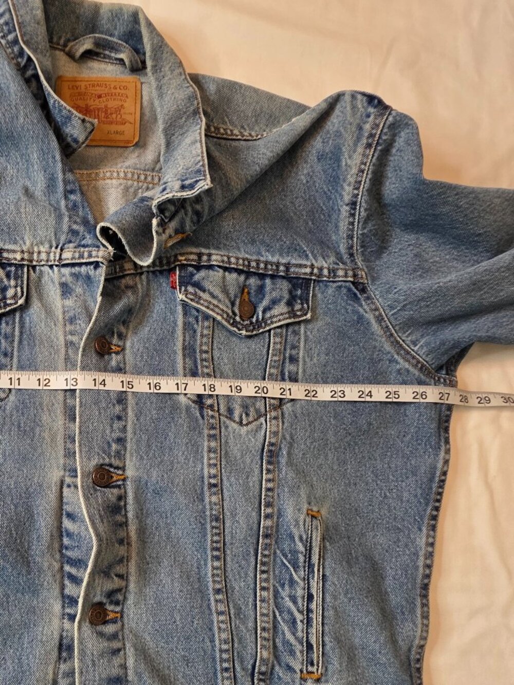 Levi's Vintage 90's Flawless, Light Wash Trucker Jean Jacket 70507-0389, Size XL - Picture 13 of 16